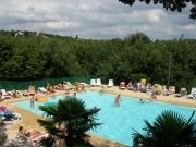 SUD ardèche La piscine du camping les ROCHES